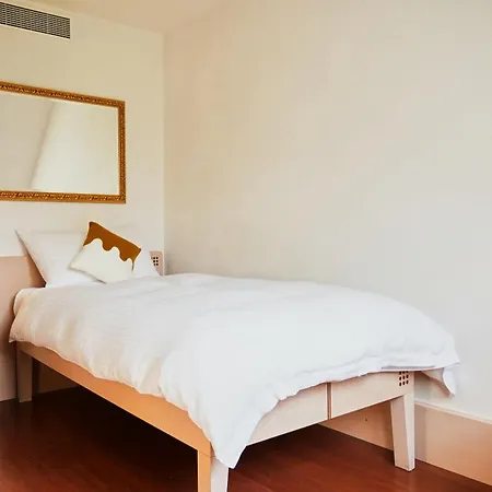 Real By Happyculture Hotel