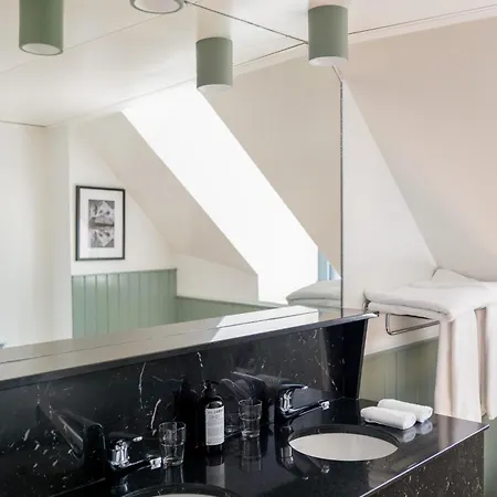 Maison Du Boutique Νιόν