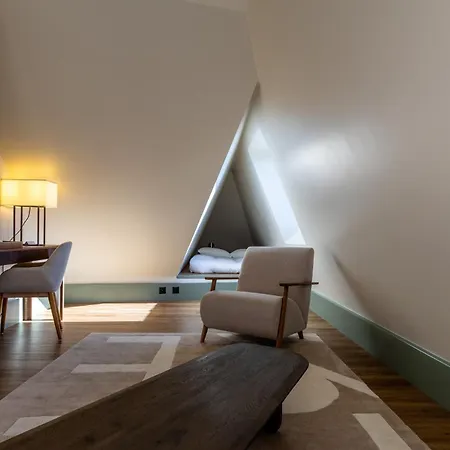 Maison Du Boutique 4* نيون