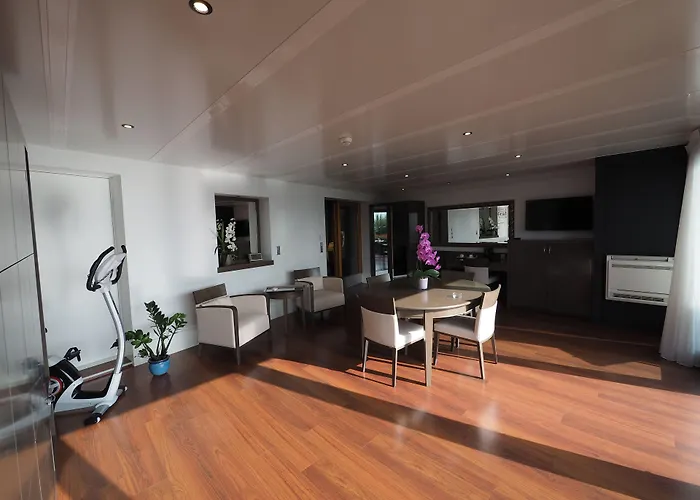 Maison Du Boutique Hotel 4*