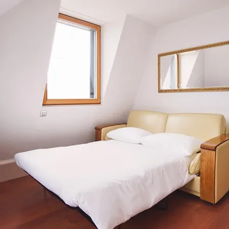Real By Happyculture 4* Nyon