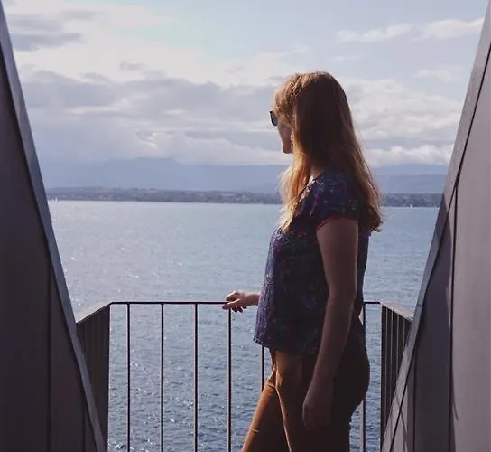 Maison Du Boutique Νιόν