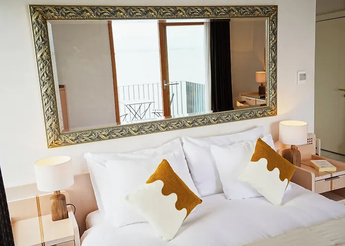 Maison Du Boutique 4* Νιόν